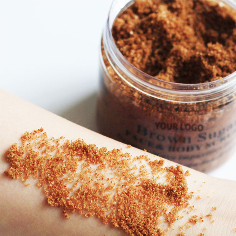 Wat is het verschil tussen een gezichtsstruik en een body scrub?